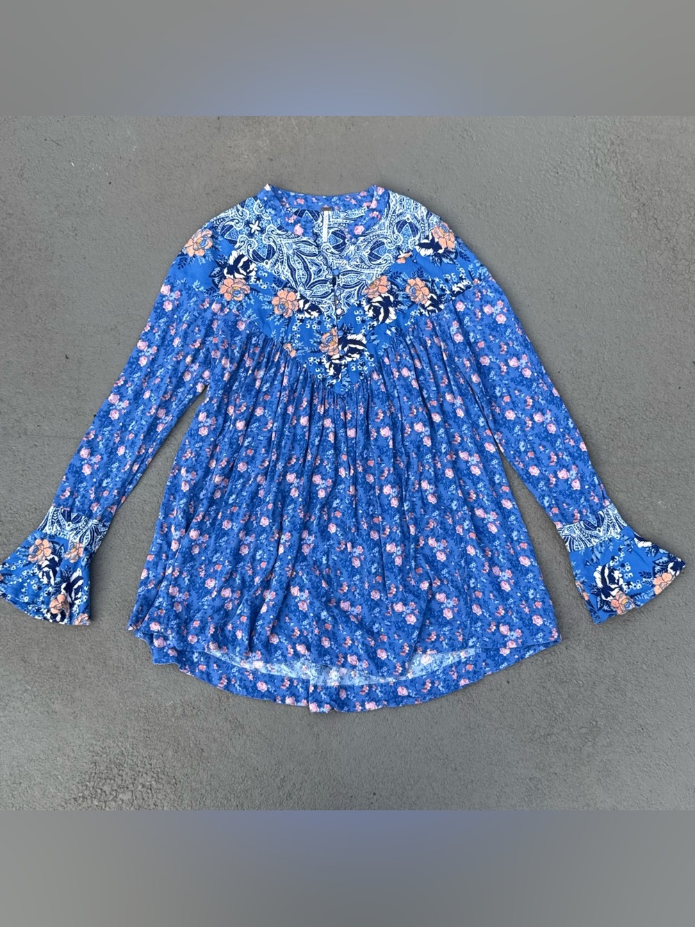 Free People Blue Floral Paisley Babydoll Bell Sleeve Top Size S
